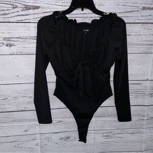 💙Black Fashion Nova Bodysuit